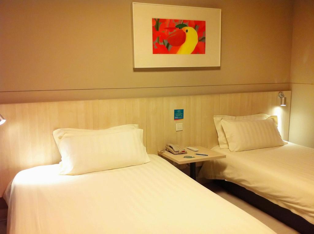 Jinjiang Inn Wuhan Jianghan Road Subway Station Jiangtan Pedestrain Street Rom bilde